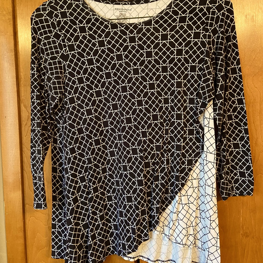 Westbound black/white top.  3/4 sleeves. PL
